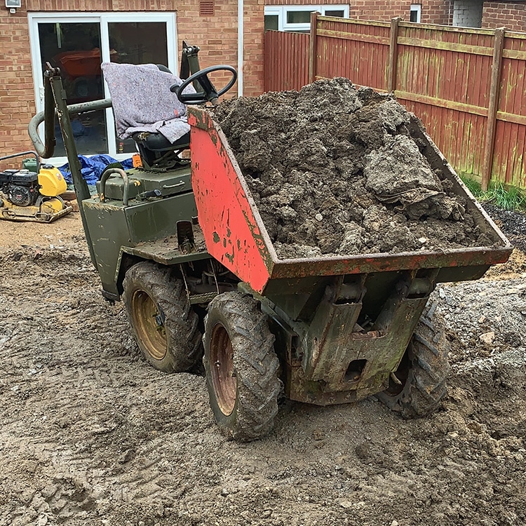 Man and Digger Best Choice 4 Milton Keynes Groundworks